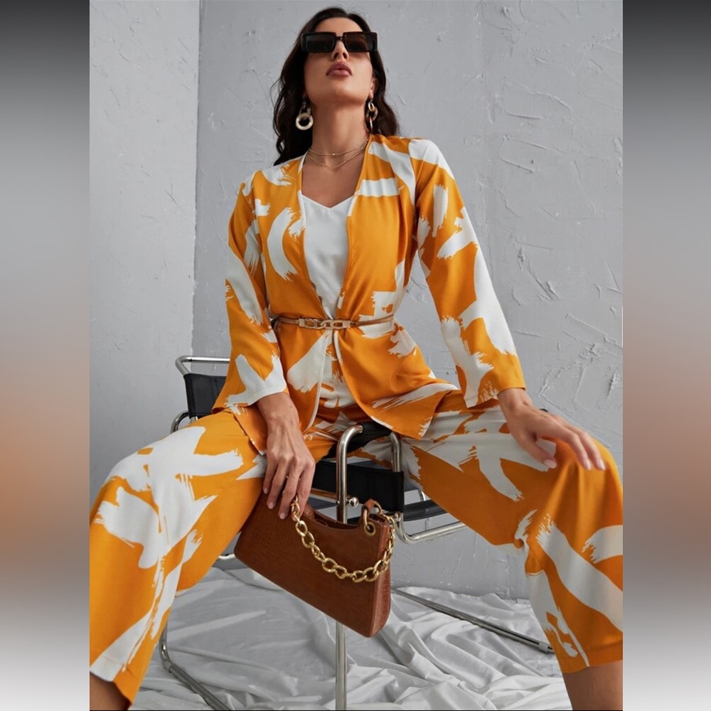 By SHEIN Modelyn Brush Print Kimono &
Wide Leg Pants Lightweight Size Medium